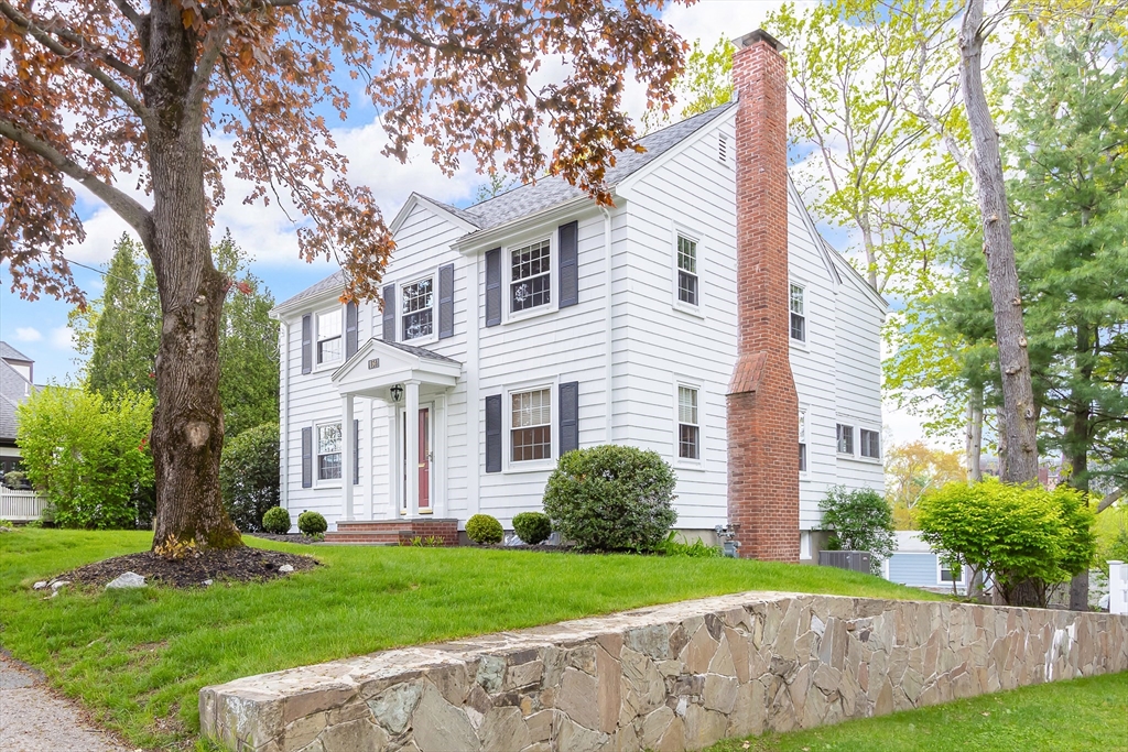 Needham, Massachusetts 02494, United States, 4 Bedrooms Bedrooms, ,4 BathroomsBathrooms,Residential,Pending,125805