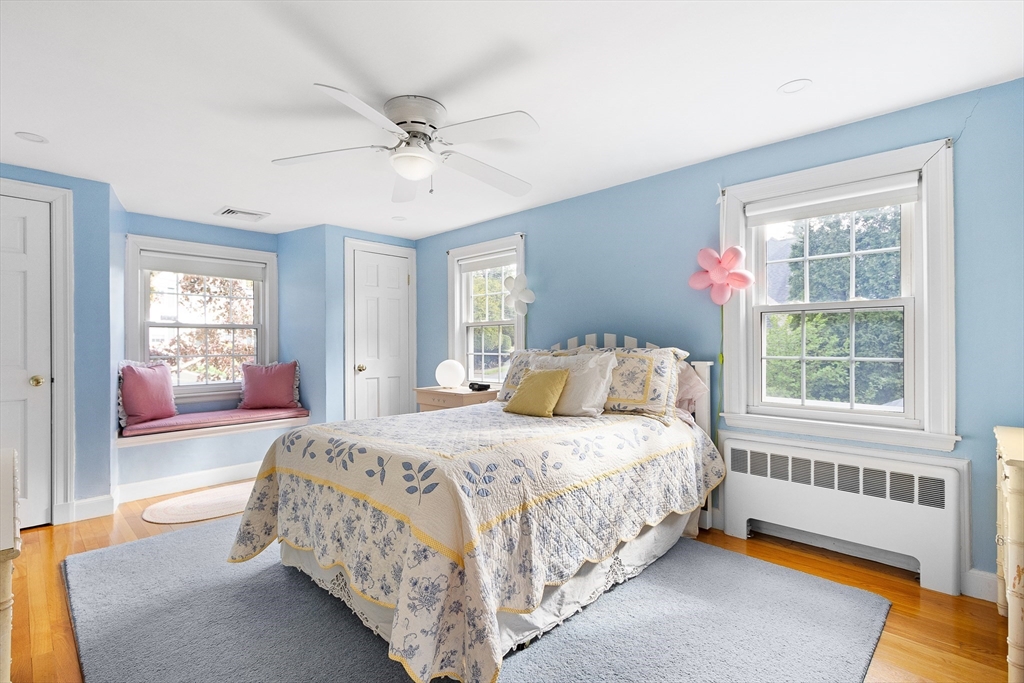 Needham, Massachusetts 02494, United States, 4 Bedrooms Bedrooms, ,4 BathroomsBathrooms,Residential,Pending,125805