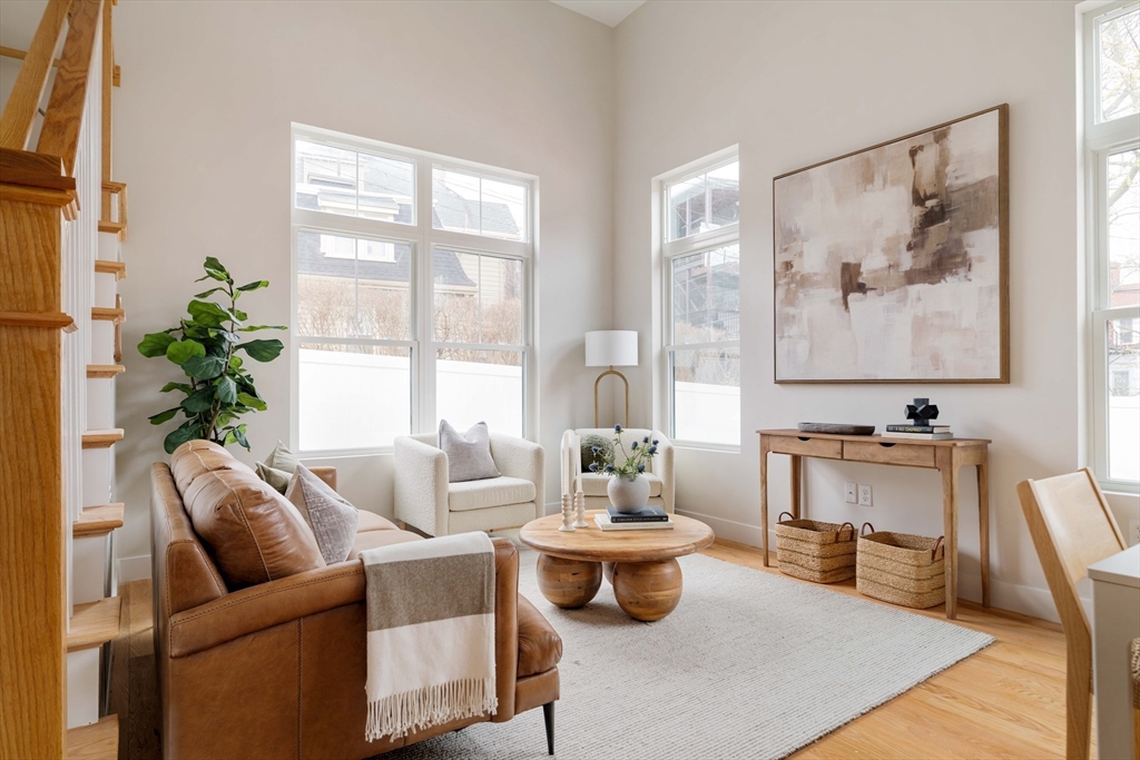 Boston, Massachusetts 02119, United States, 2 Bedrooms Bedrooms, ,3 BathroomsBathrooms,Residential,Pending,105803