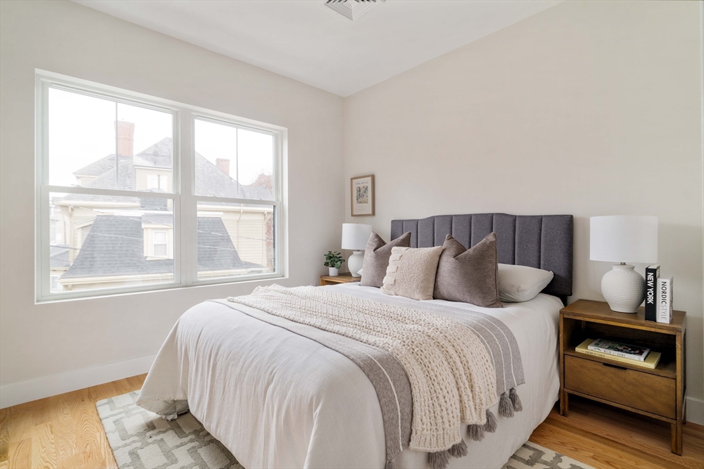 Boston, Massachusetts 02119, United States, 2 Bedrooms Bedrooms, ,3 BathroomsBathrooms,Residential,Pending,105803