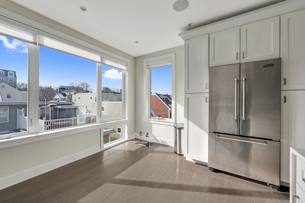 405 West First Street 303