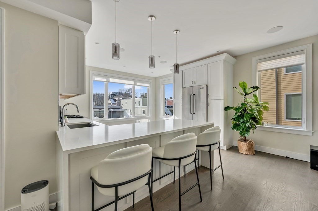 405 West First Street 303