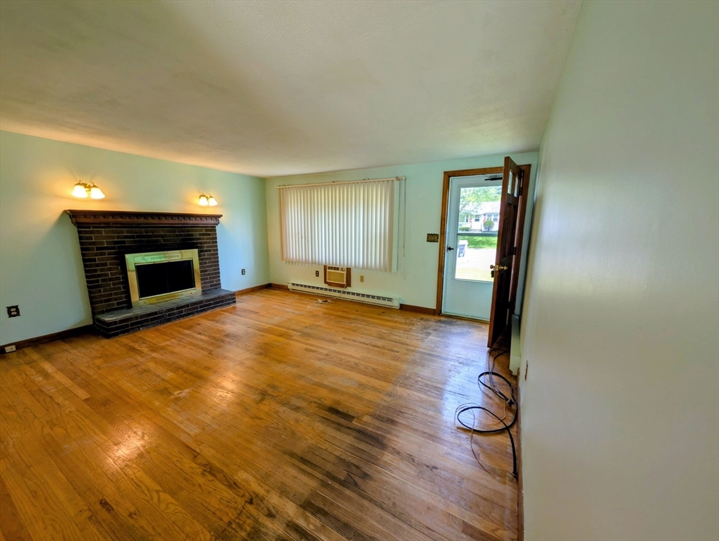 7 Birchwood Dr