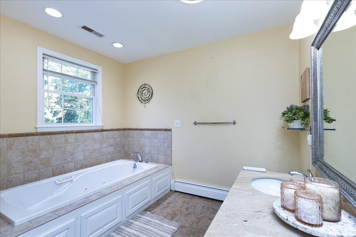 4 Hemlock Lane, Groveland, MA, 4 Hemlock Lane, Groveland, MA Photo #27