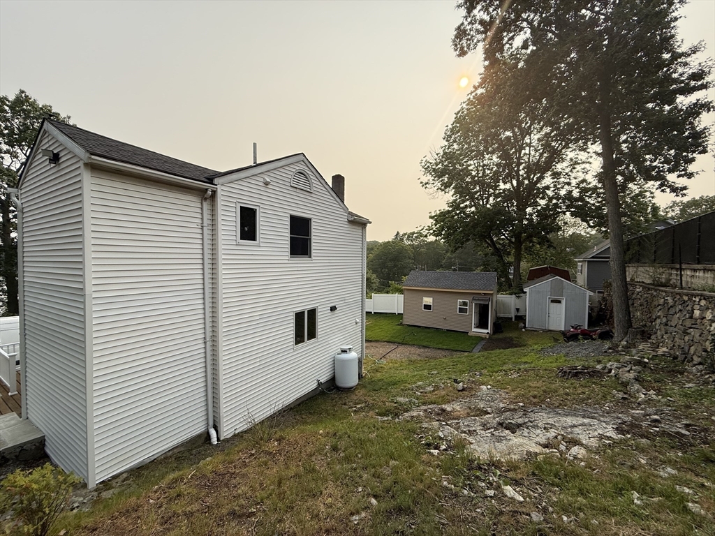 73 Shore Road