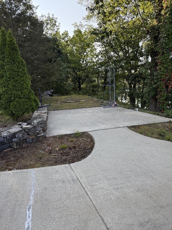73 Shore Road