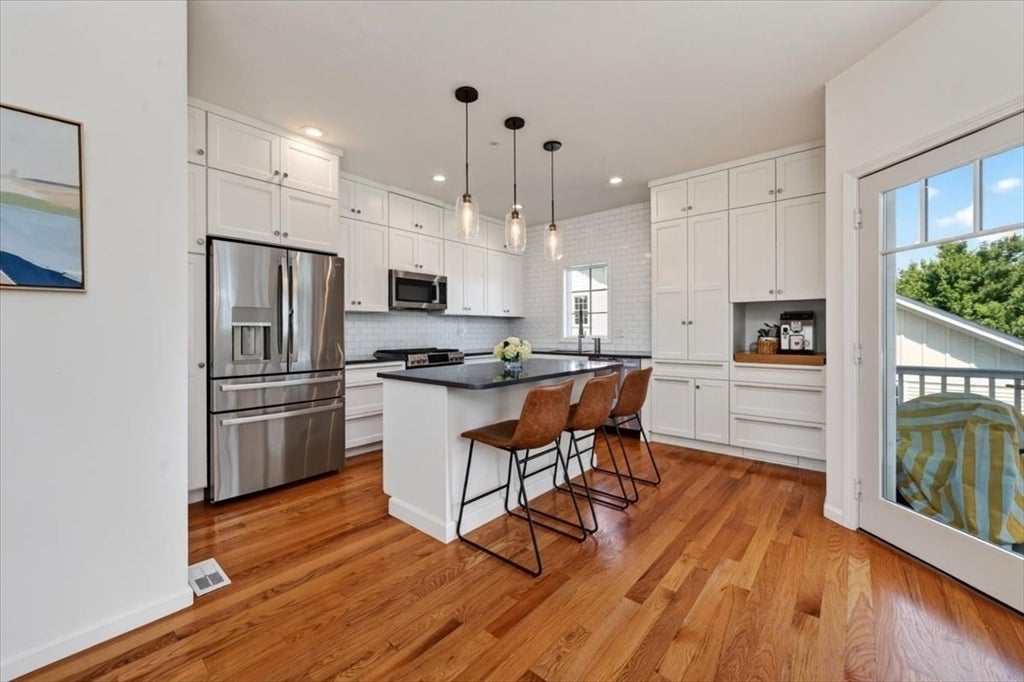 34 Parkview St, Weymouth, MA, 34 Parkview St, Weymouth, MA Photo #8