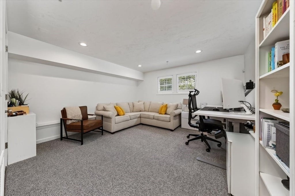 34 Parkview St, Weymouth, MA, 34 Parkview St, Weymouth, MA Photo #23
