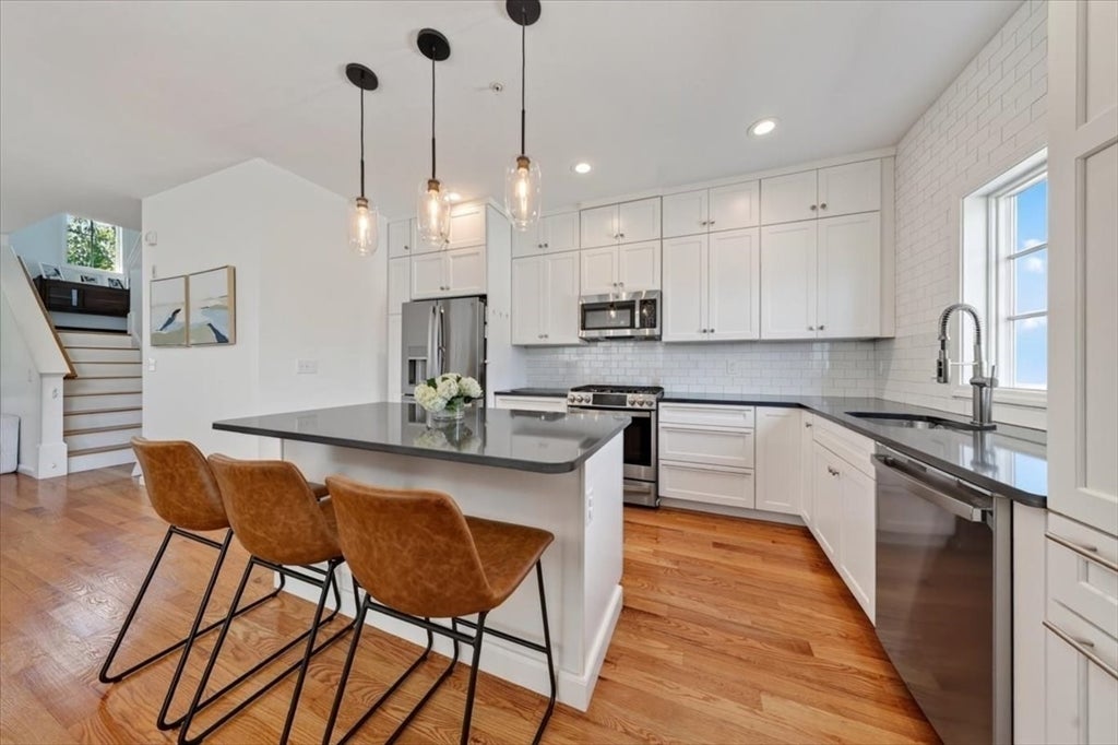 34 Parkview St, Weymouth, MA, 34 Parkview St, Weymouth, MA Photo #11