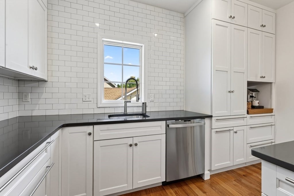 34 Parkview St, Weymouth, MA, 34 Parkview St, Weymouth, MA Photo #9