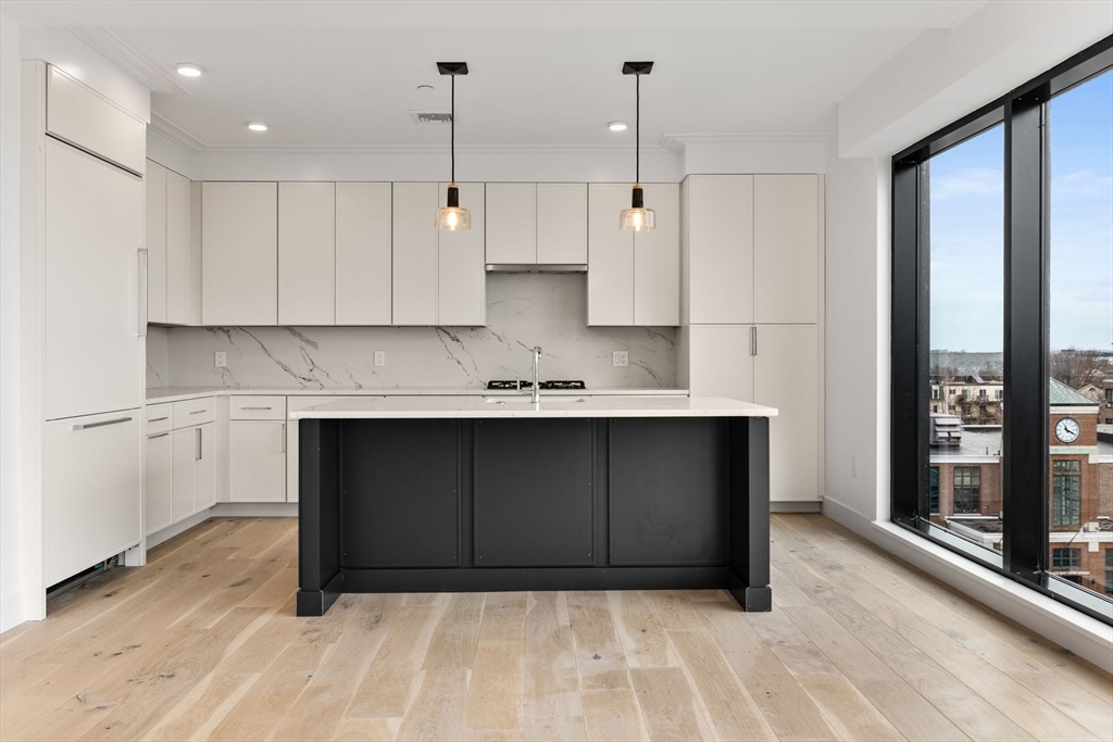 33 A Street 402