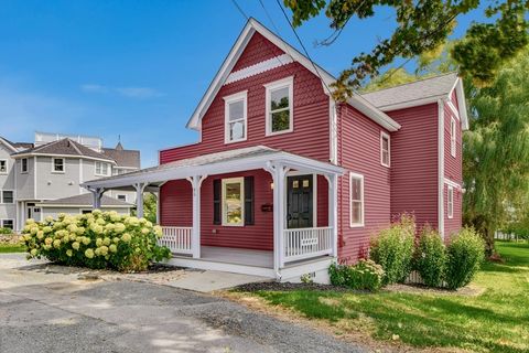 46 Duck Ln Hull MA 02045
