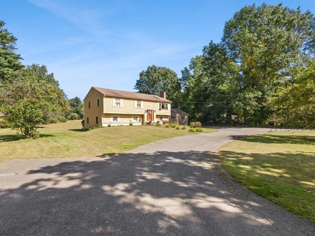 95 Crooked Ln, Lakeville, MA Photo #4