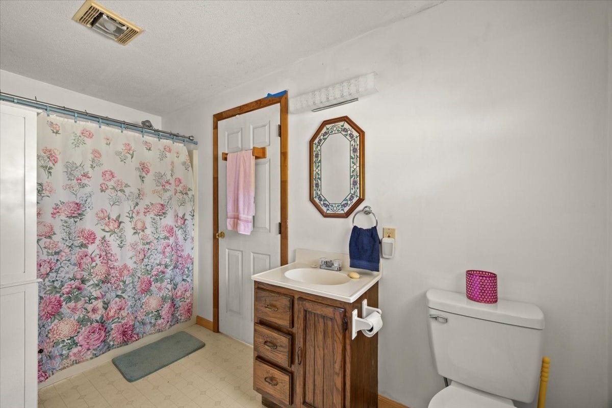 95 Crooked Ln, Lakeville, MA Photo #25