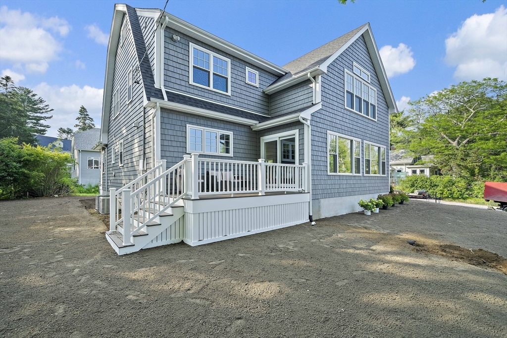 43 Lake Ave