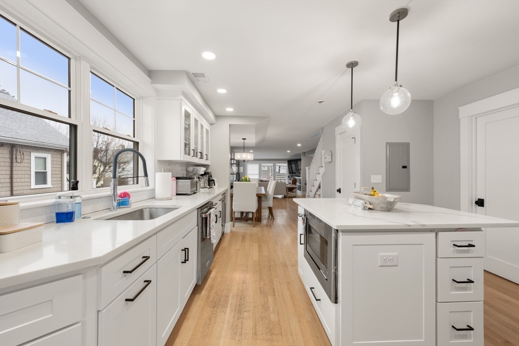 22 Carver Rd East 22