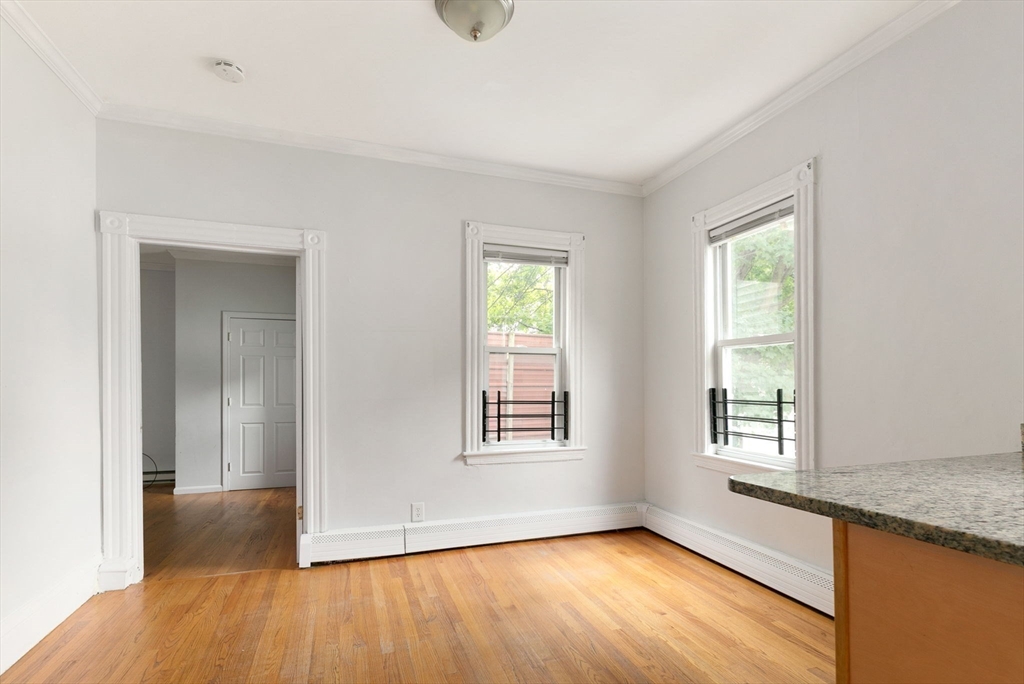 Boston, Massachusetts 02119, United States, 6 Bedrooms Bedrooms, ,2 BathroomsBathrooms,Residential,Active,100301