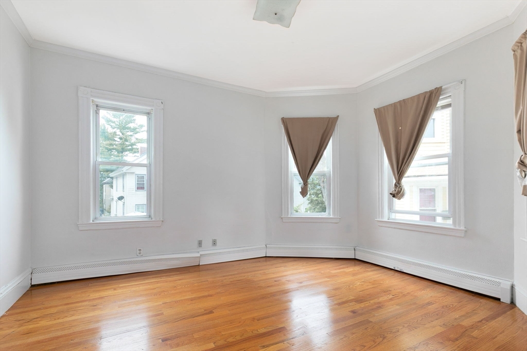 Boston, Massachusetts 02119, United States, 6 Bedrooms Bedrooms, ,2 BathroomsBathrooms,Residential,Active,100301