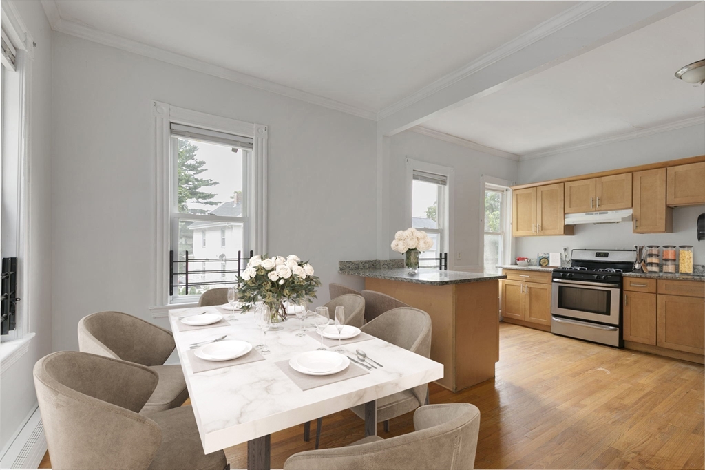 Boston, Massachusetts 02119, United States, 6 Bedrooms Bedrooms, ,2 BathroomsBathrooms,Residential,Active,100301