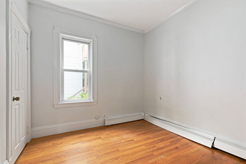 Boston, Massachusetts 02119, United States, 6 Bedrooms Bedrooms, ,2 BathroomsBathrooms,Residential,Active,100301