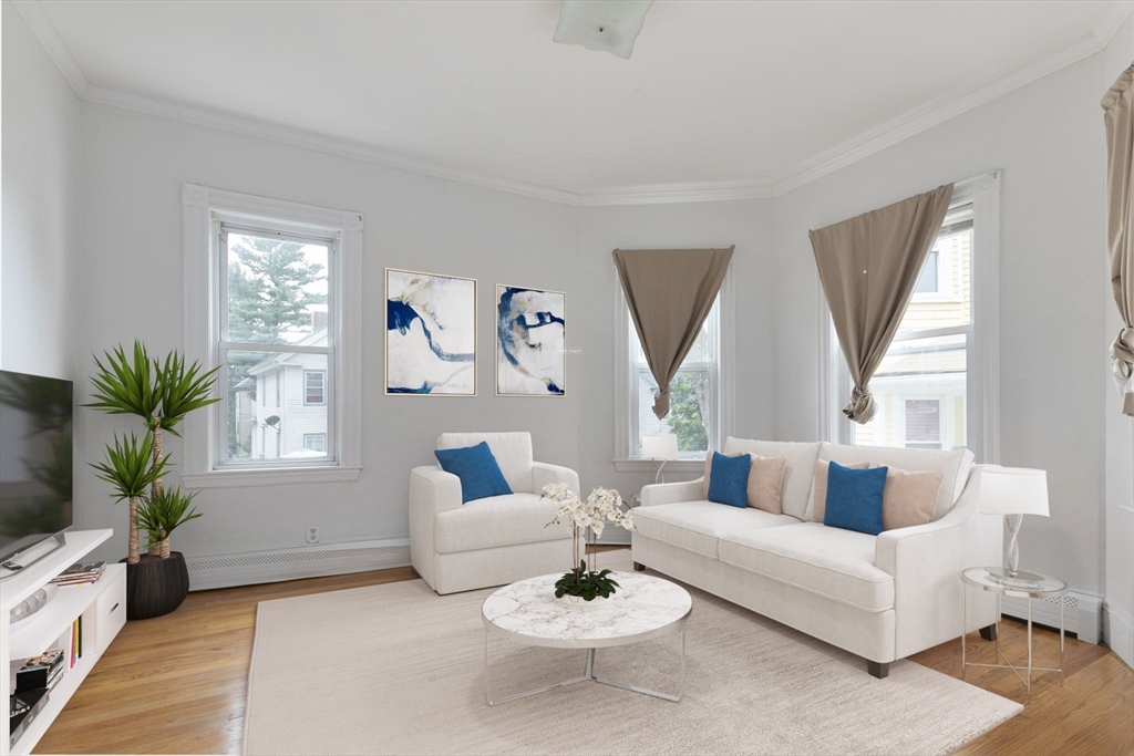 Boston, Massachusetts 02119, United States, 6 Bedrooms Bedrooms, ,2 BathroomsBathrooms,Residential,Active,100301