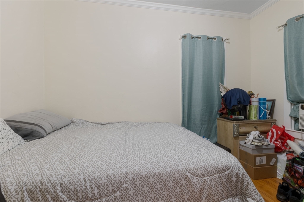 Boston, Massachusetts 02119, United States, 6 Bedrooms Bedrooms, ,2 BathroomsBathrooms,Residential,Active,100301