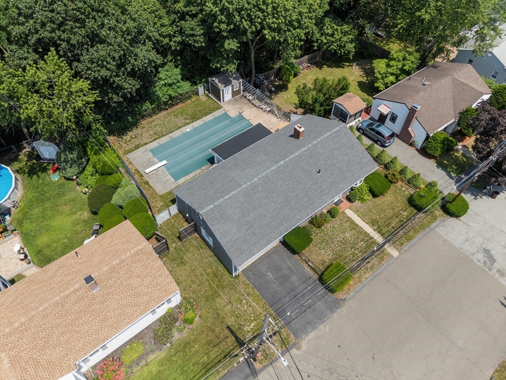 9 Bowen Rd