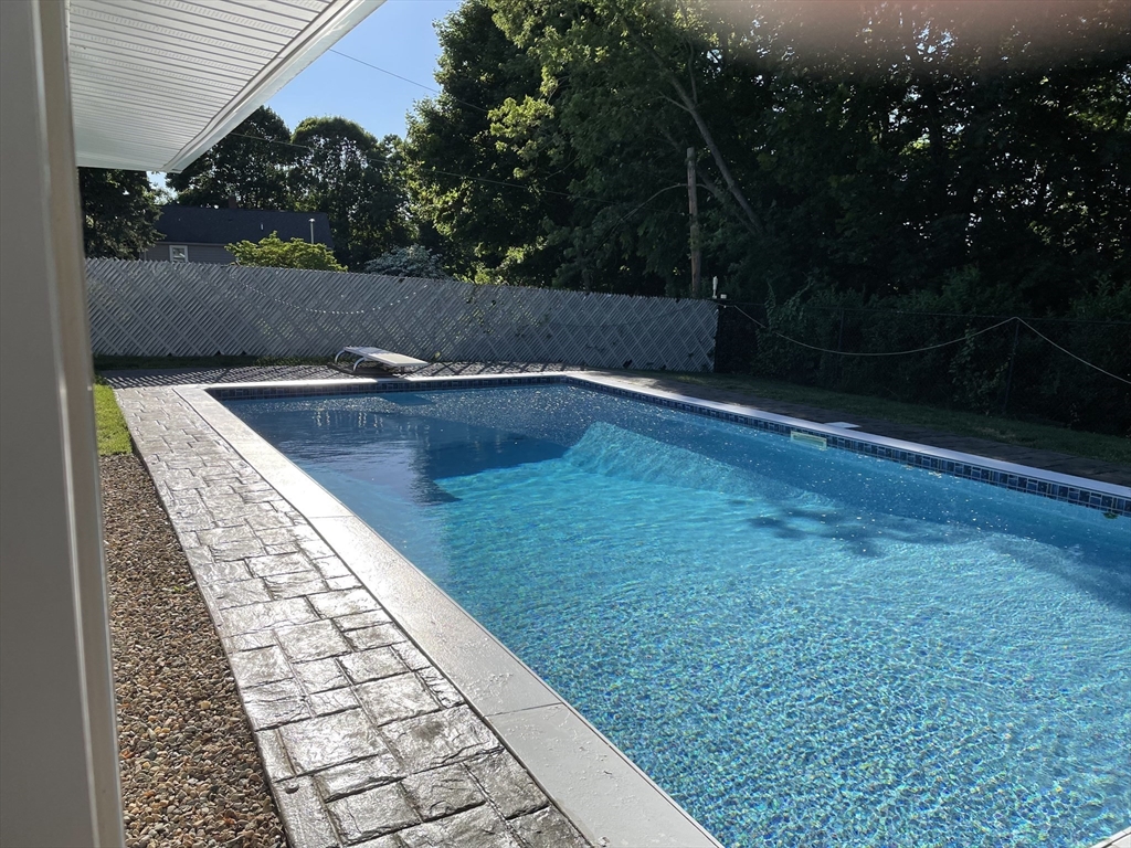9 Bowen Rd