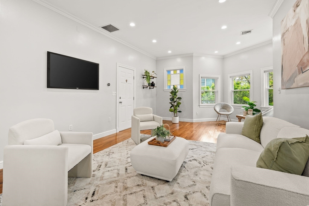 72 Tuttle St 1