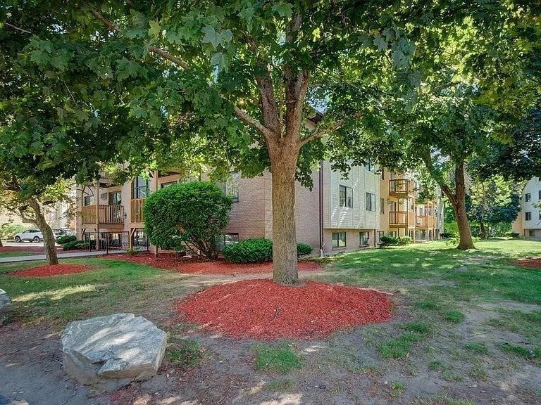 5 Lancelot Ct #2, Salem, NH, 5 Lancelot Ct #2, Salem, NH Photo #3