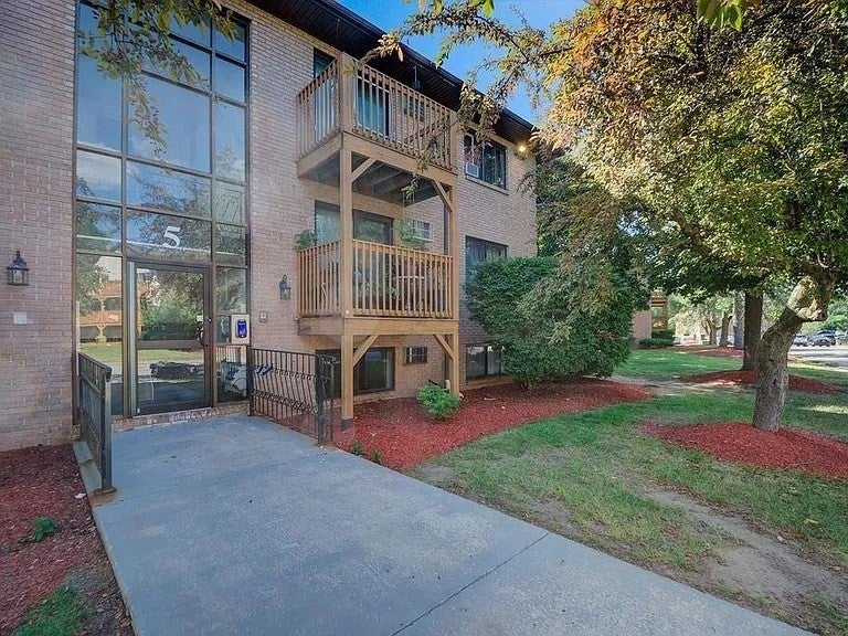 5 Lancelot Ct #2, Salem, NH, 5 Lancelot Ct #2, Salem, NH Photo #2