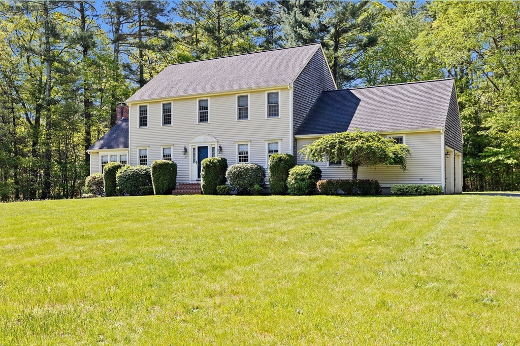 45 Heather Hills Dr