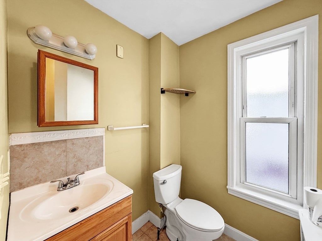 28 Ferry St, Everett, MA Photo #25