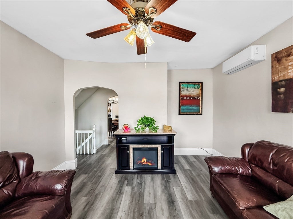 28 Ferry St, Everett, MA Photo #9