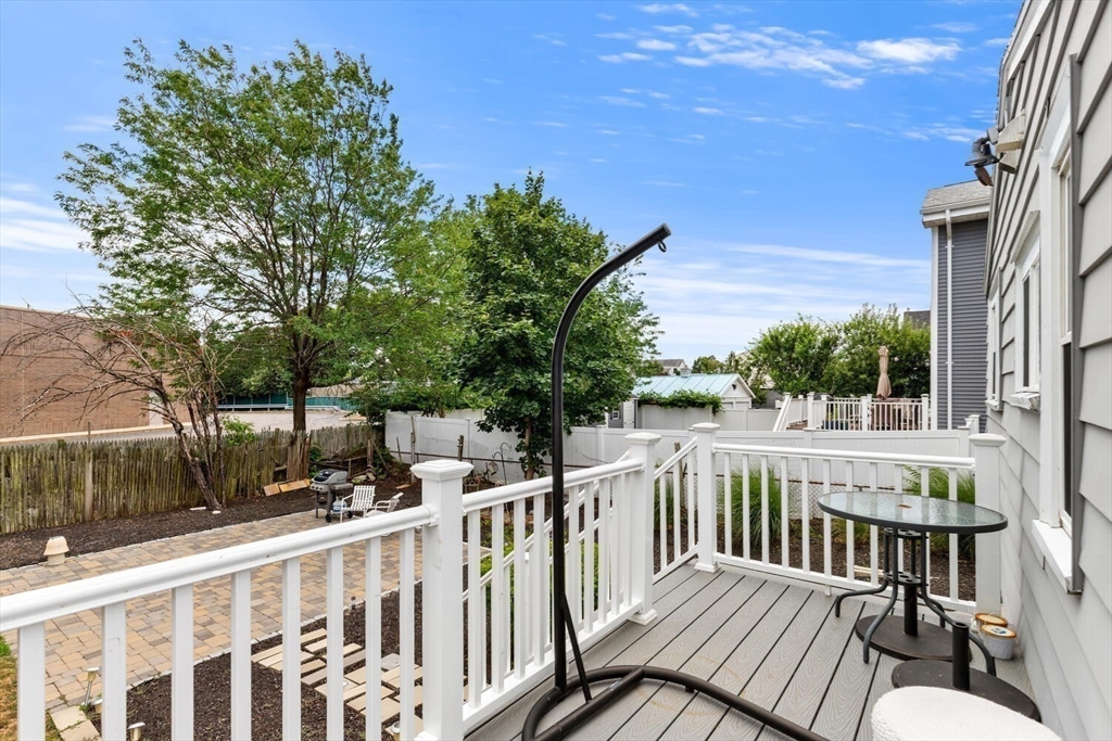 Malden, Massachusetts 02148, United States, 3 Bedrooms Bedrooms, ,2 BathroomsBathrooms,Residential,Active,166471