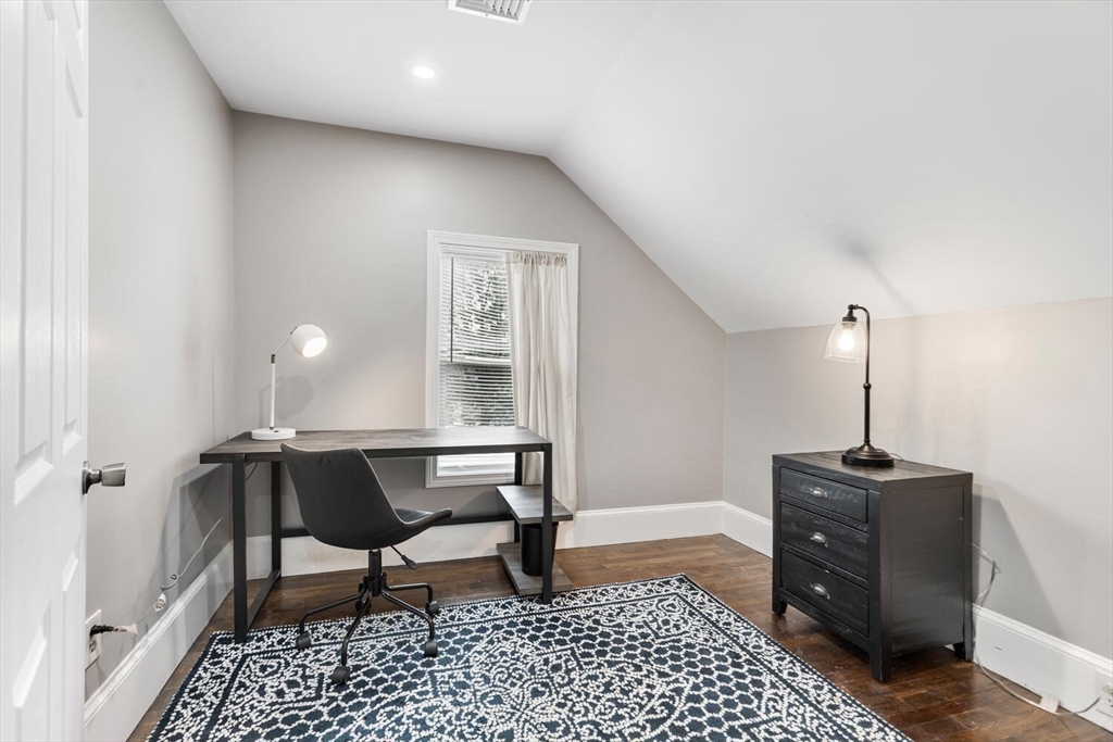 Malden, Massachusetts 02148, United States, 3 Bedrooms Bedrooms, ,2 BathroomsBathrooms,Residential,Active,166471