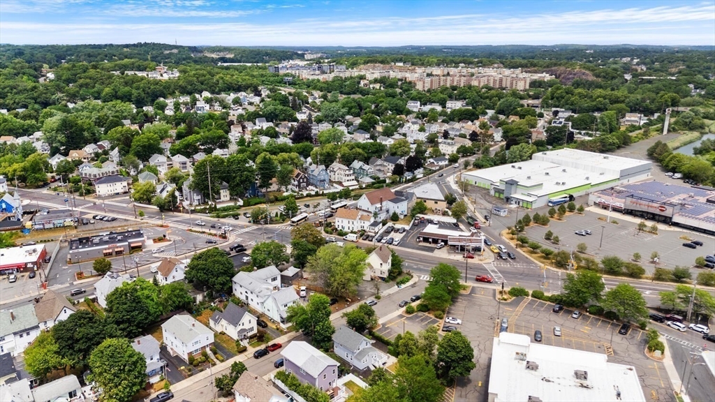 Malden, Massachusetts 02148, United States, 3 Bedrooms Bedrooms, ,2 BathroomsBathrooms,Residential,Active,166471