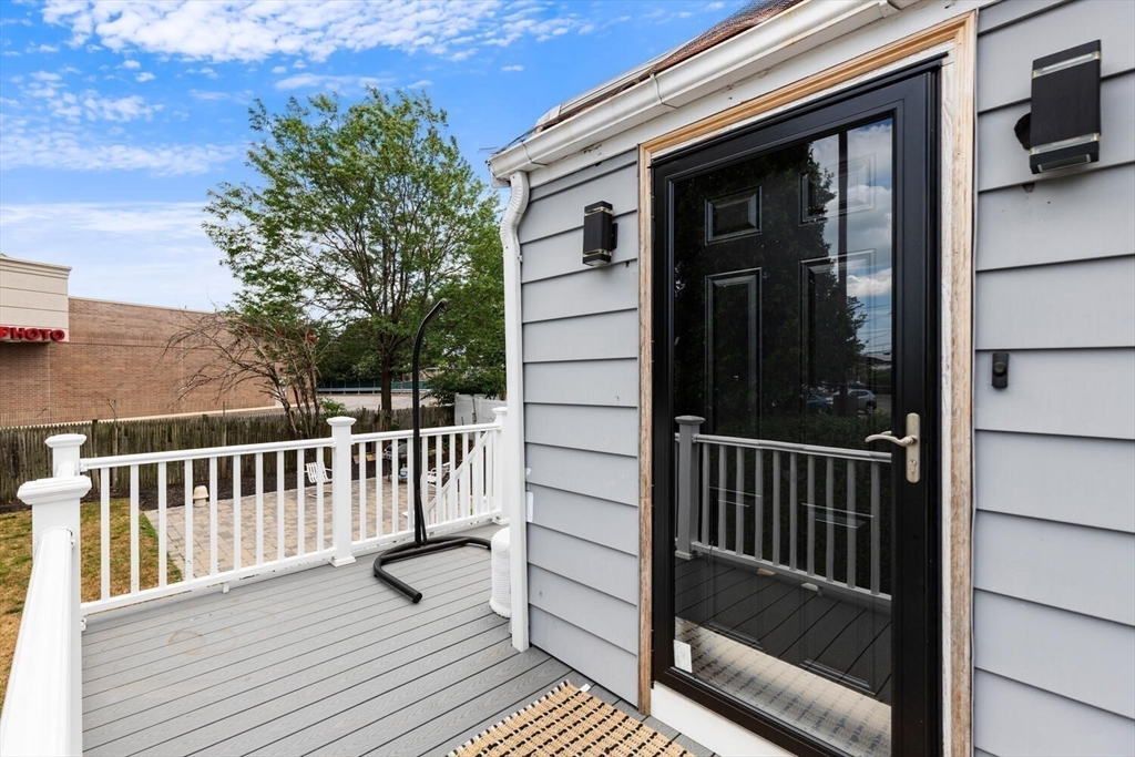 Malden, Massachusetts 02148, United States, 3 Bedrooms Bedrooms, ,2 BathroomsBathrooms,Residential,Active,166471