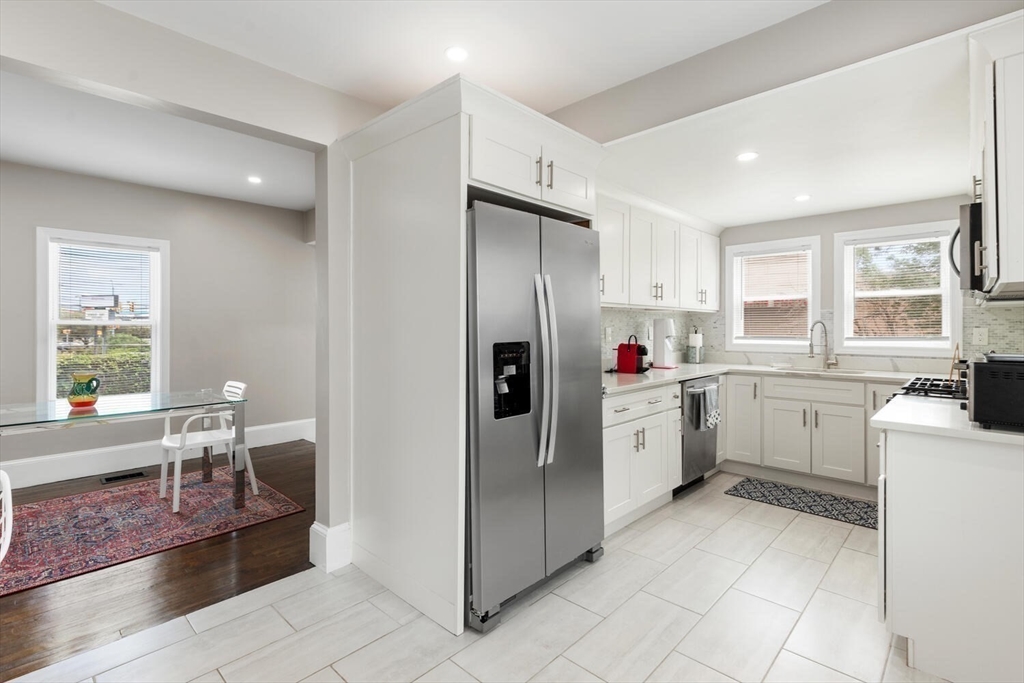 Malden, Massachusetts 02148, United States, 3 Bedrooms Bedrooms, ,2 BathroomsBathrooms,Residential,Active,166471