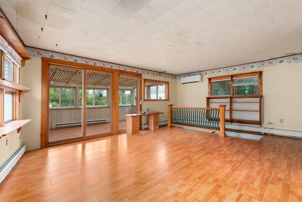 44 Grove St, Leicester, MA Photo #18