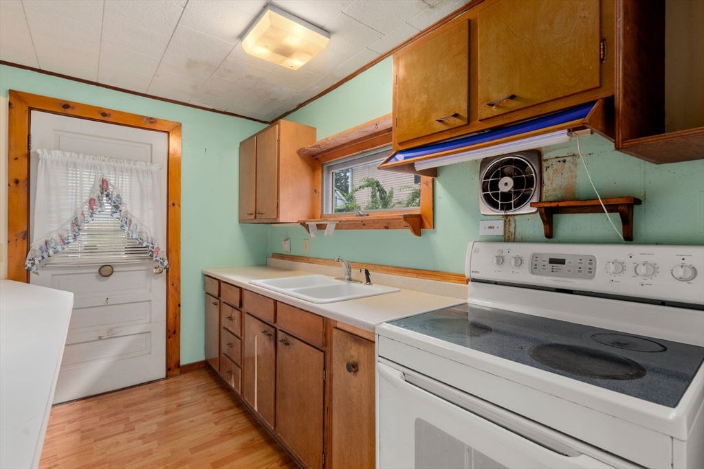 44 Grove St, Leicester, MA Photo #16