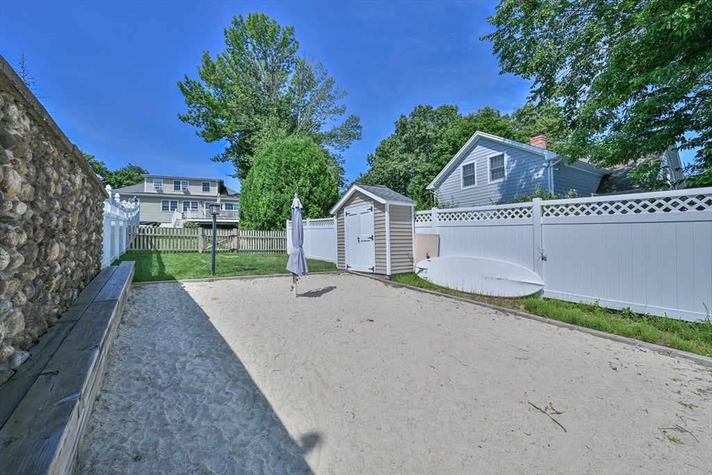 261 Thompson Road
