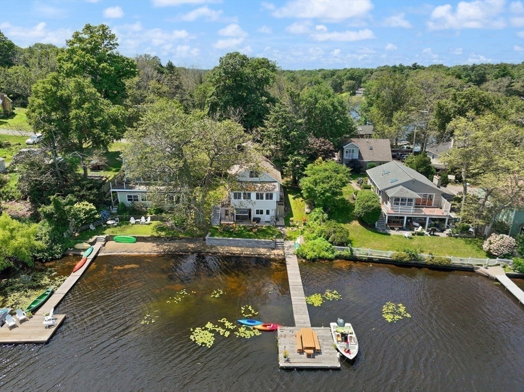 44 Lakeshore Dr