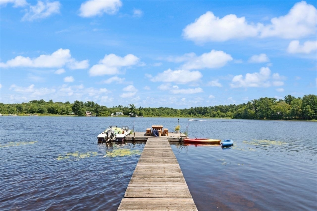 44 Lakeshore Dr