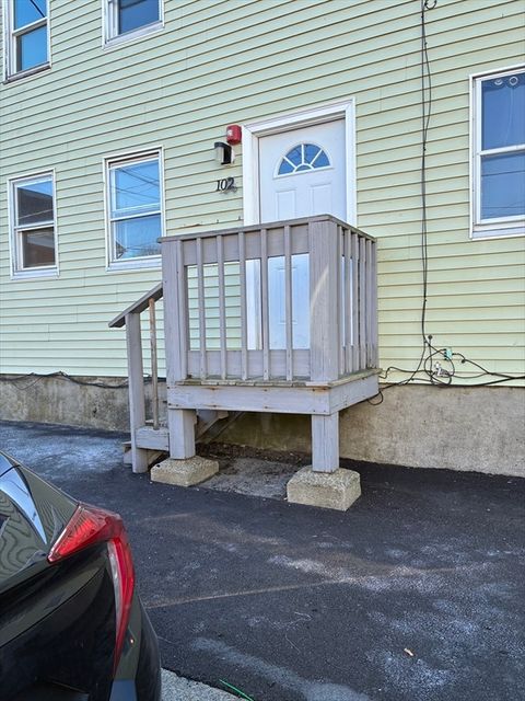 Photo of 102 Pleasant Street #1, Gloucester, MA 01930 (MLS # 73463577)