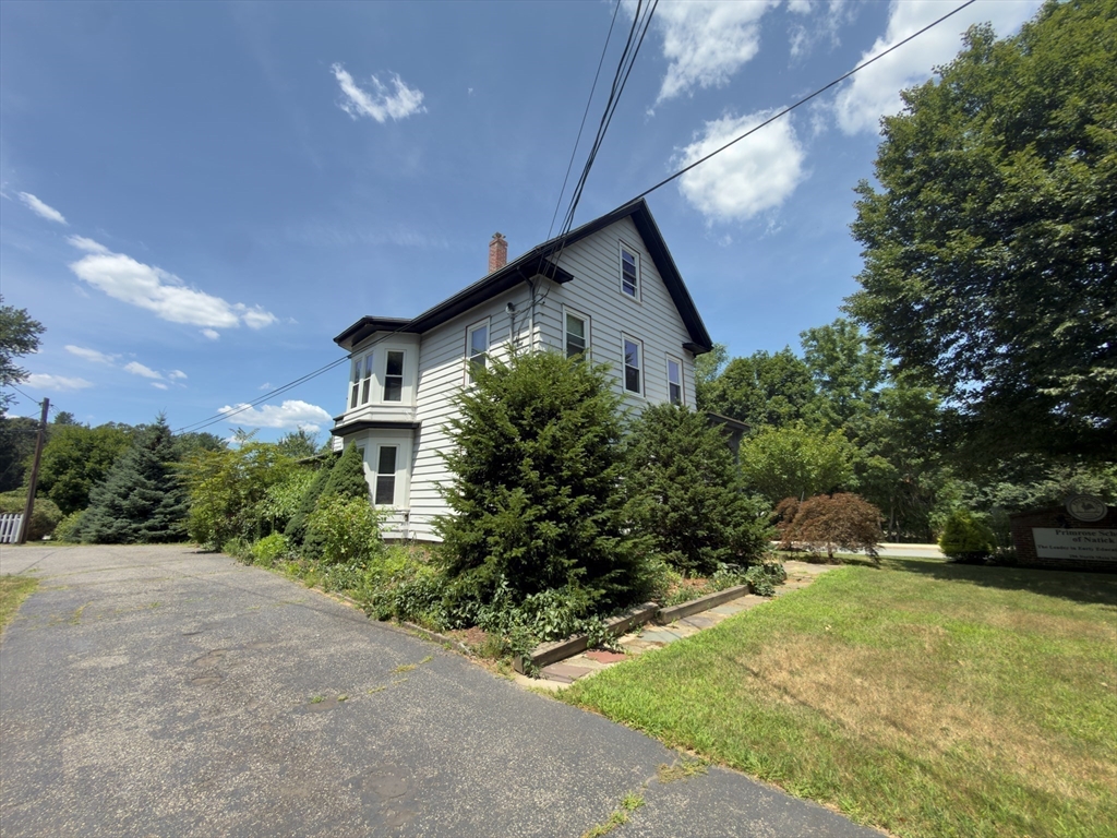 292 N Main St