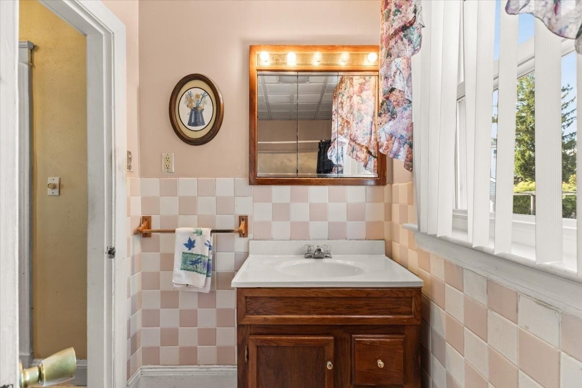 47 Bush Street, Fall River, MA, 47 Bush Street, Fall River, MA Photo #33