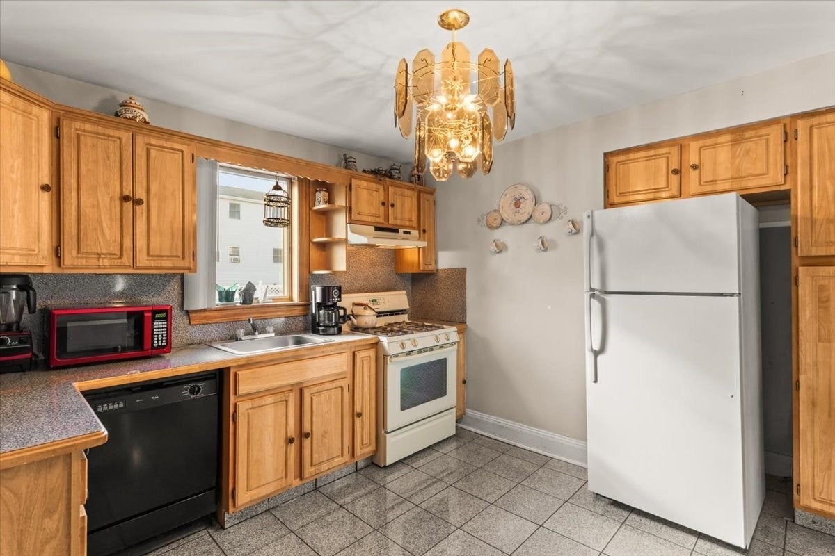 47 Bush Street, Fall River, MA, 47 Bush Street, Fall River, MA Photo #21