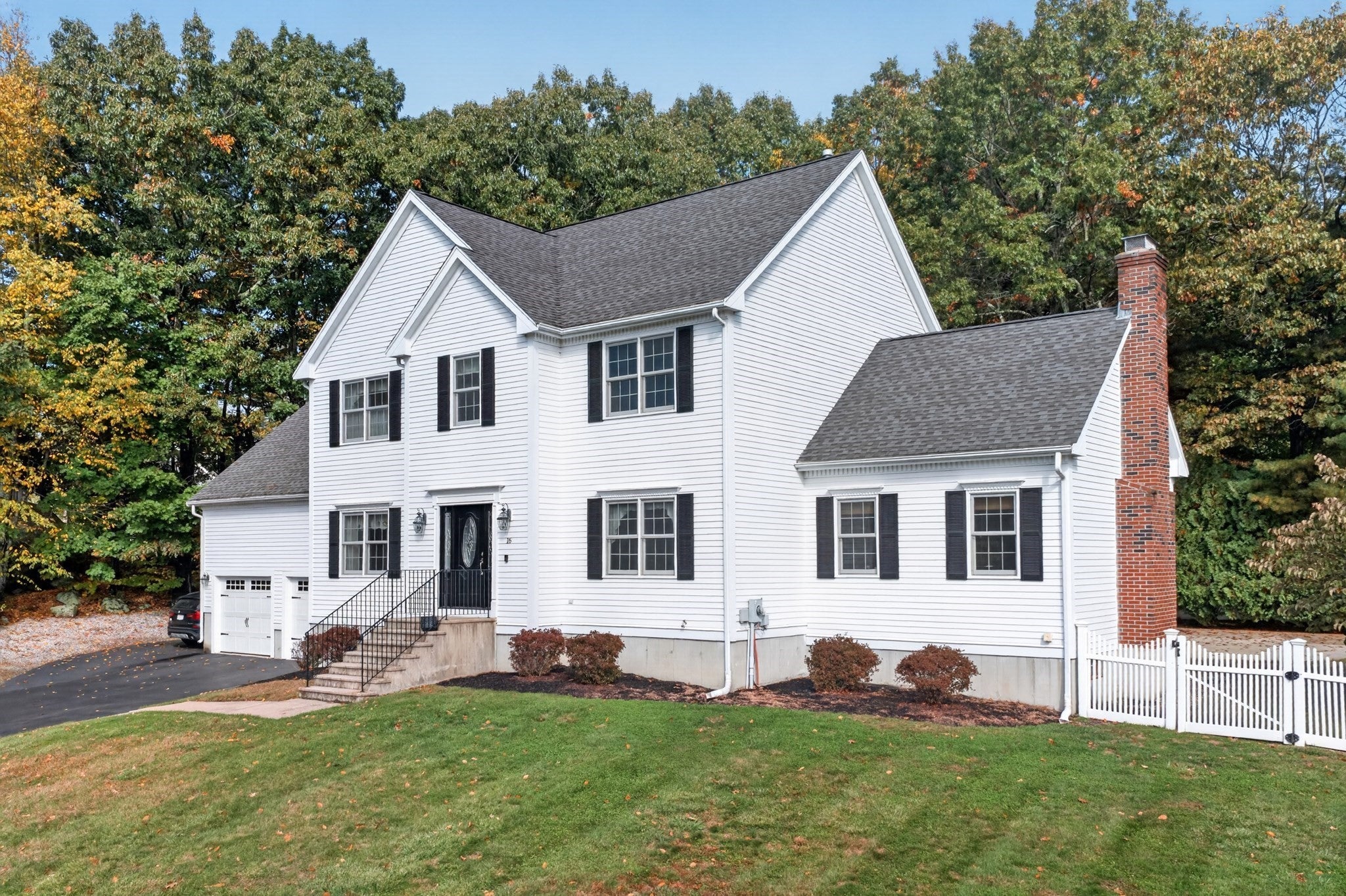 16 Hillcrest Rd