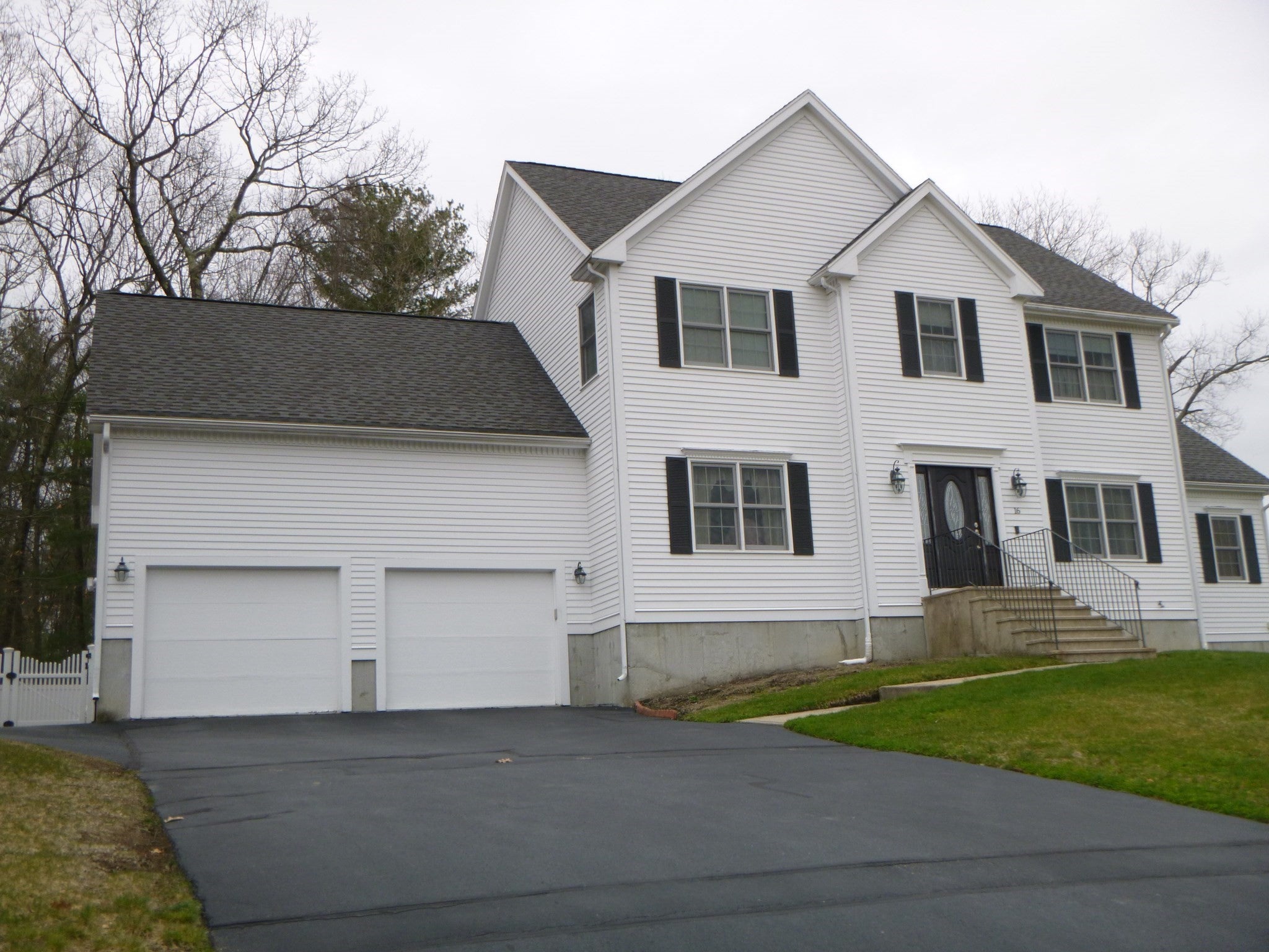 16 Hillcrest Rd, Northbridge, MA, 16 Hillcrest Rd, Northbridge, MA Photo #2
